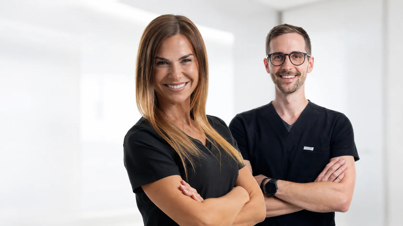 dr Alicja Elwirska-Osińska i dr n. med. Maciej Masny — Klinika to Smile