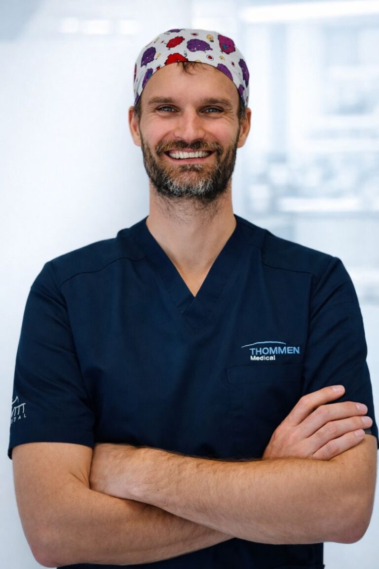 dr Maciej Koropacz — chirurgia stomatologiczna w Klinice To Smile